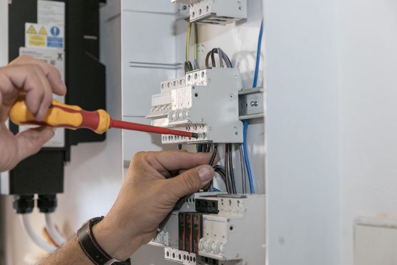 Circuit Breaker Wiring in Pasadena, CA