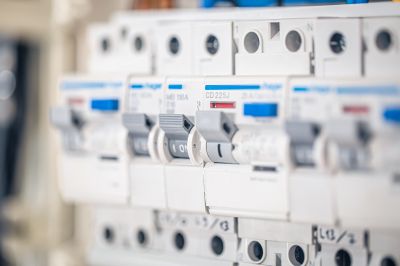 Circuit Breaker Replacement in Pasadena, CA